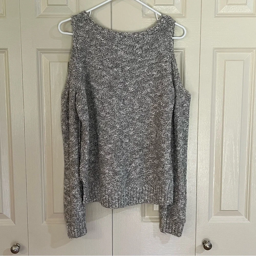 HOLLISTER Cold Shoulder Round Neck Gray/Black Frosted Knit Sweater Women's  M
